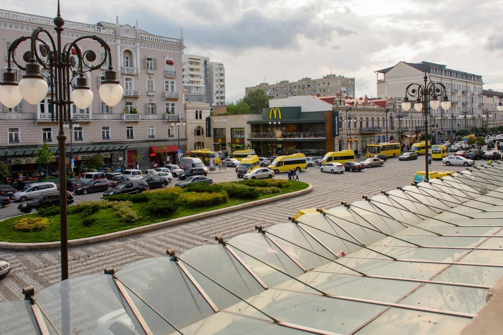 Dat Exx Apartments On Marjanishvili Tbilisi Room photo