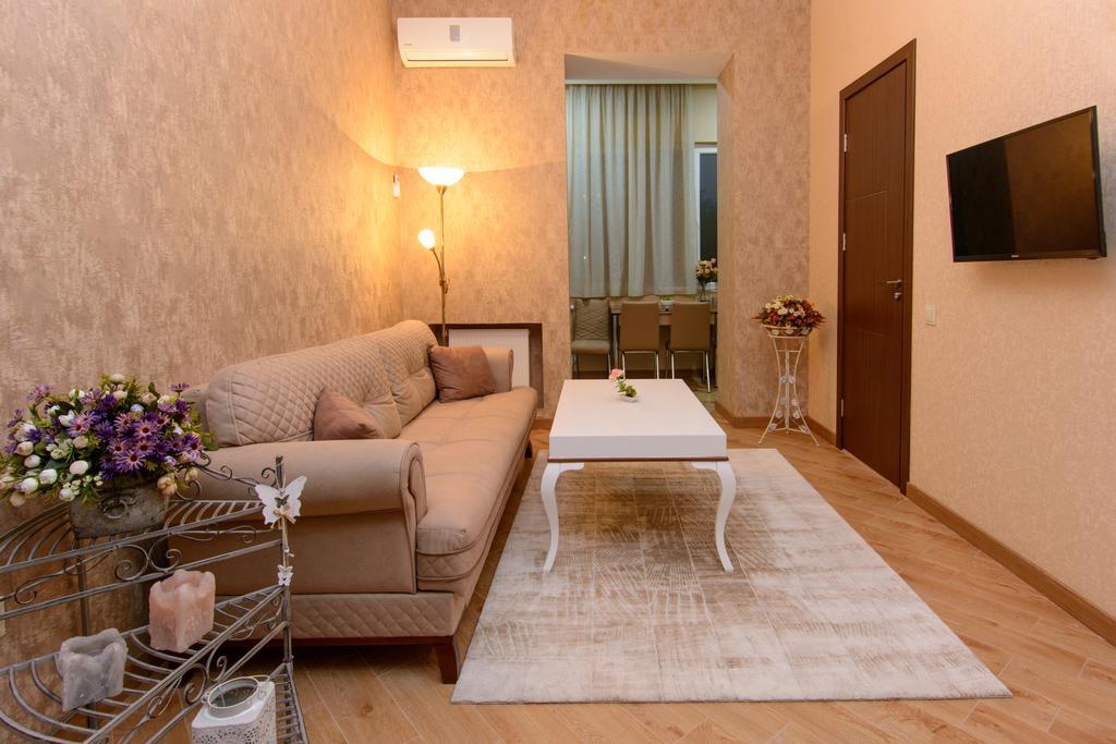 Dat Exx Apartments On Marjanishvili Tbilisi Exterior photo